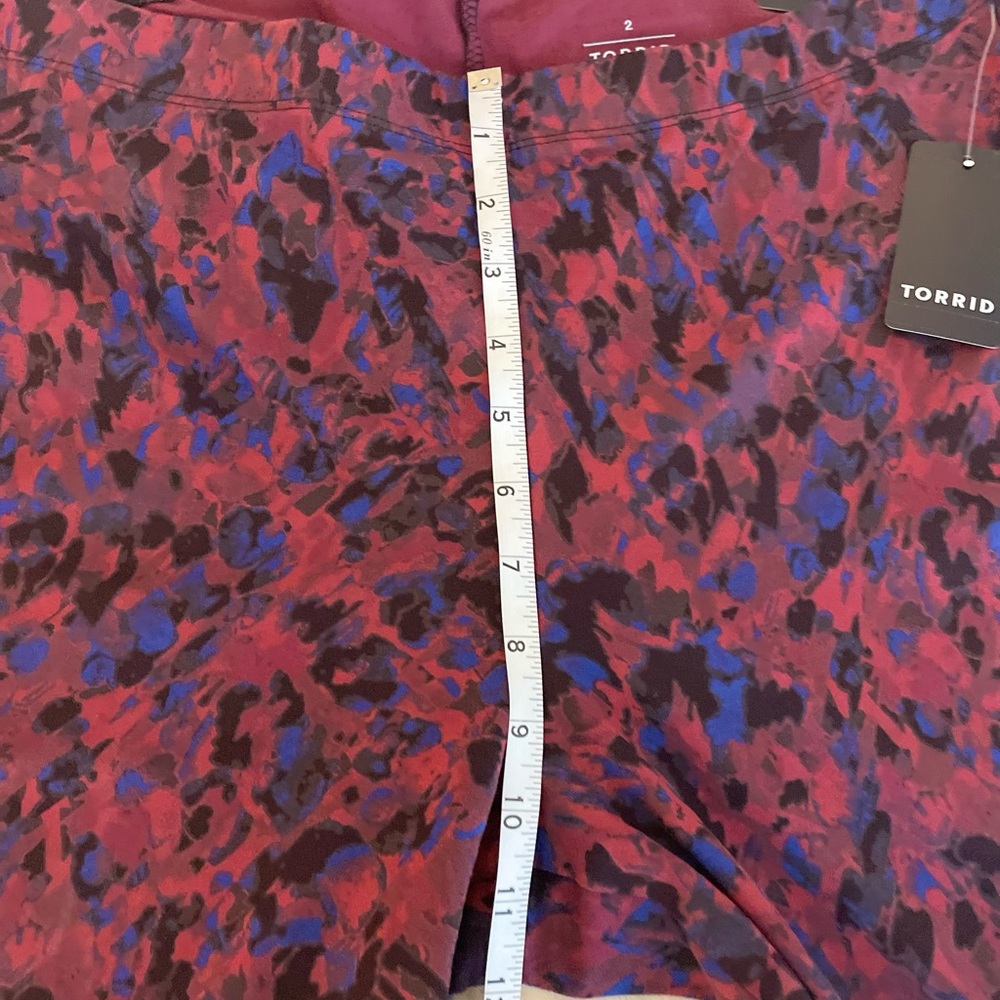 Torrid Painterly Animal Print Leggings - Various Sizes - Picture 9 of 12